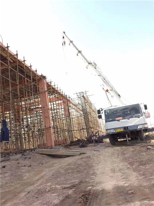 福田区25 吨、50 吨吊车怎么选？多大重量 / 半径适合对应车型？