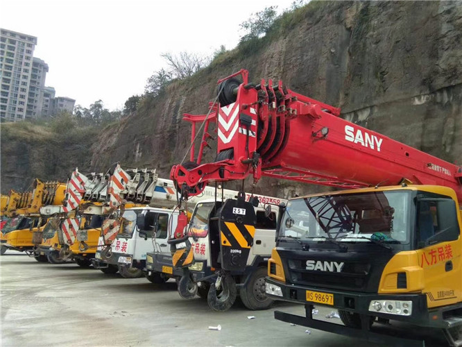 福田区吊车出租按什么计费？台班费、单次费、里程费怎么算？